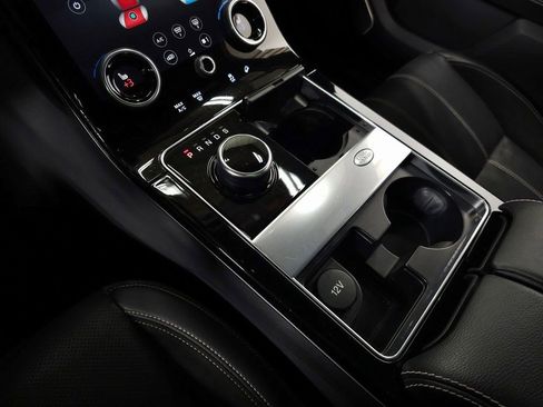 Used 2018 Land Rover Range Rover Velar R-Dynamic SE image 32