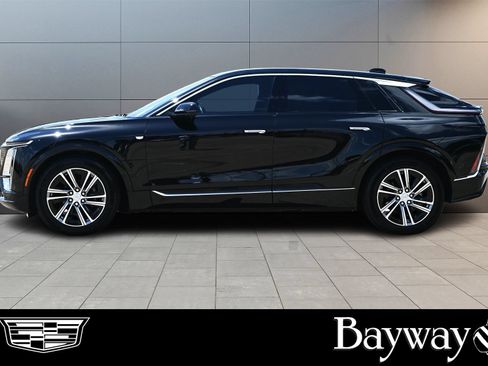 Used 2024 Cadillac Lyriq Luxury RWD image 5