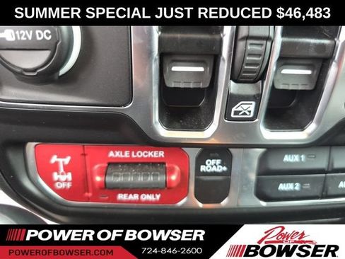 Used 2025 Jeep Gladiator Mojave w/ Convenience Group AWD/4WD image 19