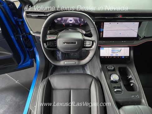 Used 2025 Jeep Wagoneer S Limited AWD/4WD image 16