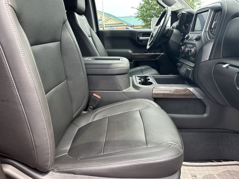 Used 2020 Chevrolet Silverado 1500 LT Trail Boss AWD/4WD image 14