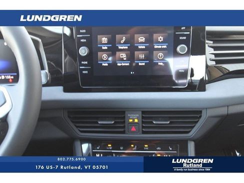 New 2026 Volkswagen Jetta SE FWD image 4