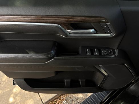Used 2022 Chevrolet Silverado 1500 LT RWD image 29