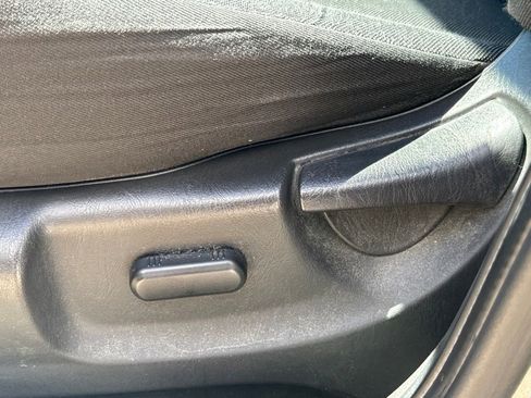 Used 2010 Ford Escape XLT AWD/4WD image 16