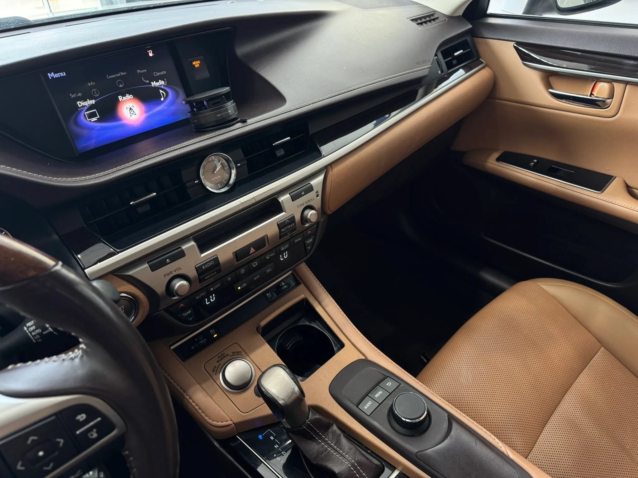 Used 2018 Lexus ES 350 w/ Premier Package FWD image 18