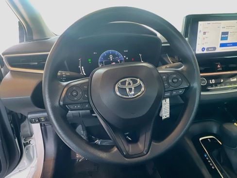 Used 2026 Toyota Corolla LE FWD image 11