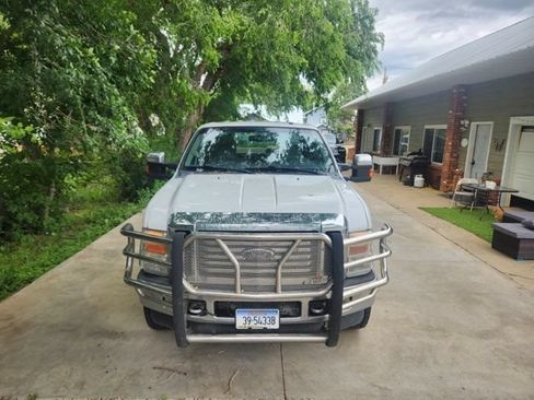 Used 2010 Ford F250 Lariat AWD/4WD image 3