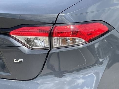 Used 2024 Toyota Corolla LE w/ LE Convenience Package image 6