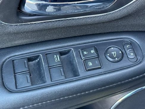 Used 2021 Honda HR-V EX image 14