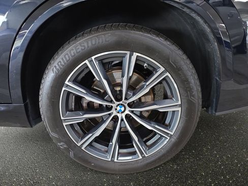 Certified 2023 BMW X5 xDrive40i w/ M Sport Package AWD/4WD image 32
