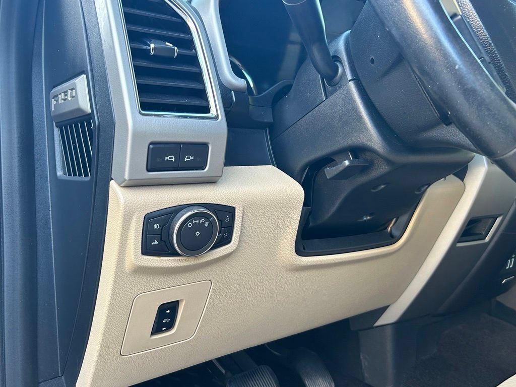 Used 2017 Ford F150 Lariat w/ Equipment Group 501A Mid AWD/4WD image 17