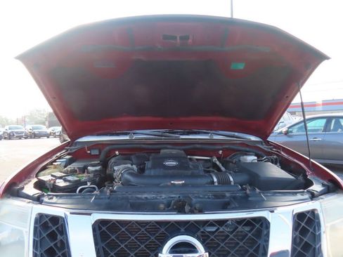 Used 2011 Nissan Pathfinder S AWD/4WD image 9
