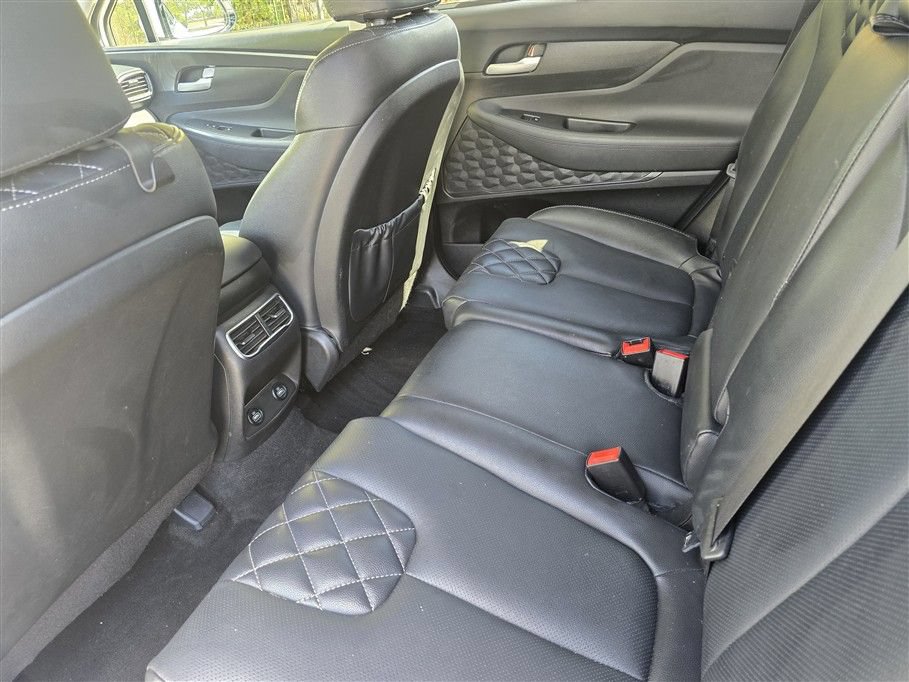 Used 2021 Hyundai Santa Fe SEL w/ Convenience Package FWD image 17