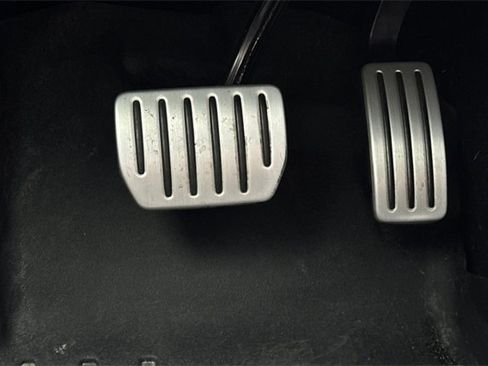 Used 2022 Tesla Model 3 Performance image 39