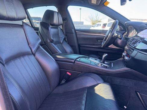 Used 2013 BMW M5 image 30