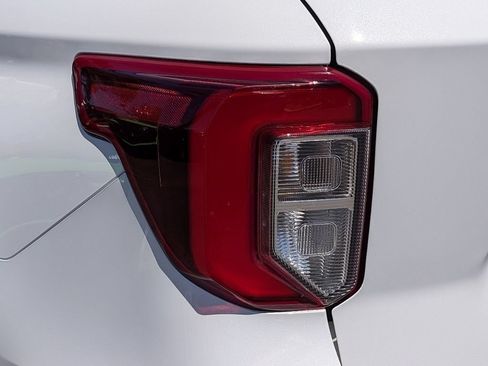 Used 2022 Ford Explorer ST w/ Equipment Group 401A AWD/4WD image 13