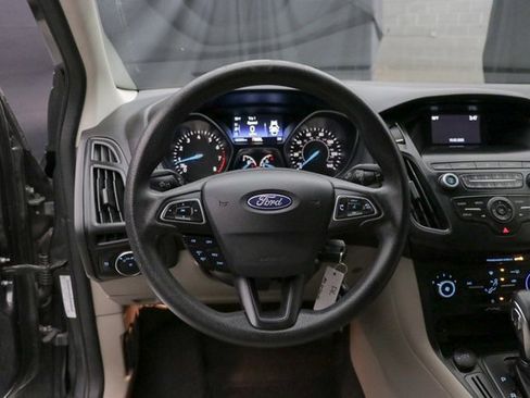 Used 2018 Ford Focus SE image 21