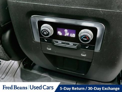 Used 2021 GMC Yukon XL Denali AWD/4WD image 33