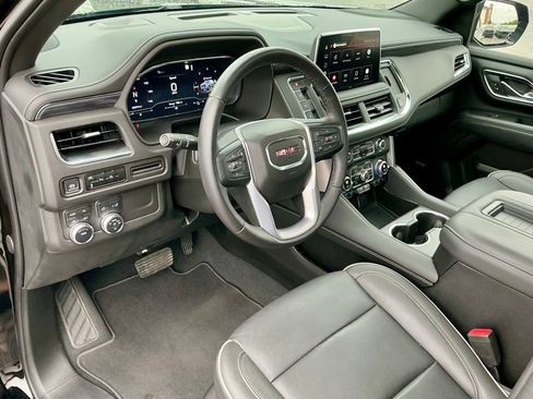 Used 2023 GMC Yukon SLT AWD/4WD image 37