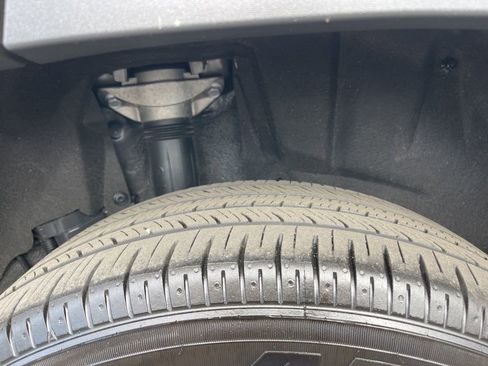 Used 2025 Toyota RAV4 LE image 31