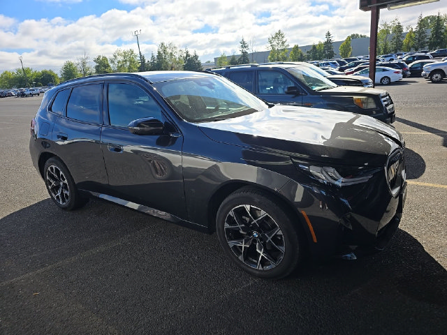 Used 2026 BMW X3 xDrive30i w/ Premium Package AWD/4WD image 2