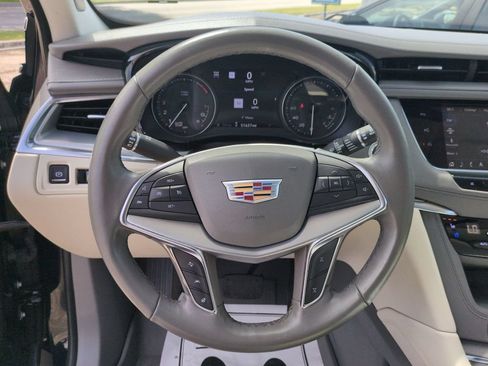 Used 2021 Cadillac XT5 Premium Luxury AWD/4WD image 16