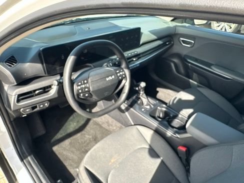 Used 2025 Kia K4 FWD image 26