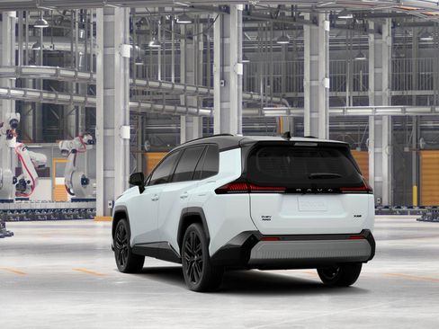 New 2026 Toyota RAV4 XSE w/ Panoramic Sun Roof Package AWD/4WD image 9