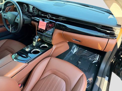 Used 2021 Maserati Quattroporte S image 14
