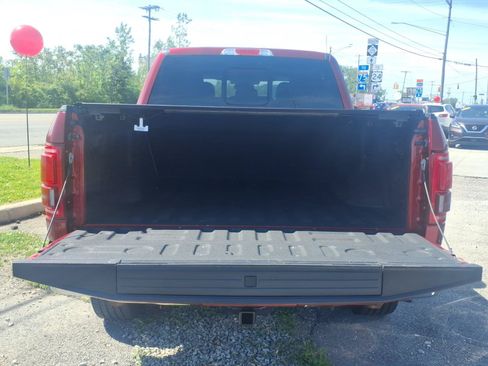 Used 2017 Ford F150 Lariat w/ Equipment Group 502A Luxury AWD/4WD image 6