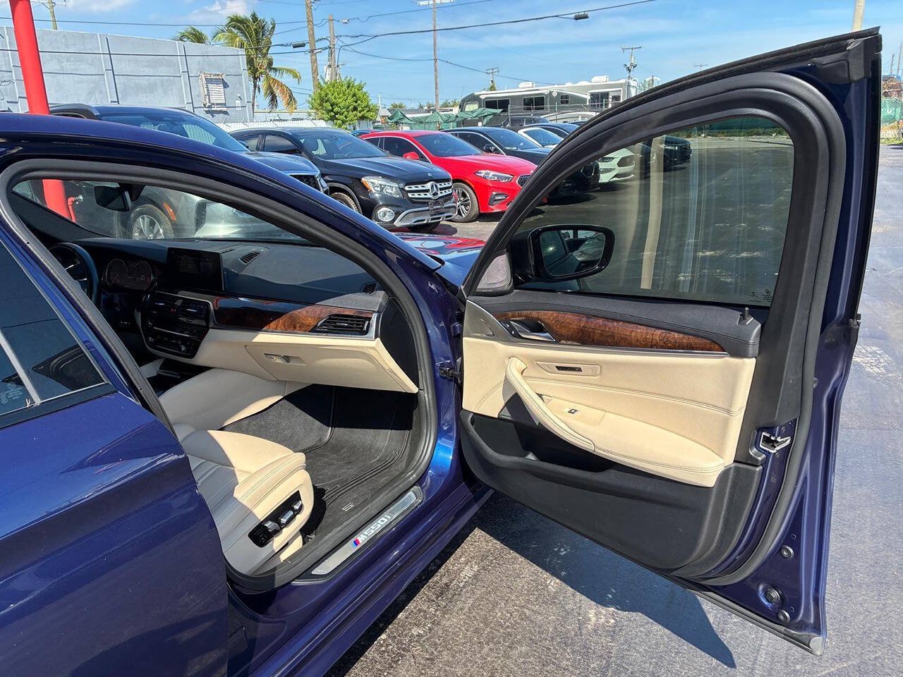 Used 2018 BMW M550i xDrive AWD/4WD image 13