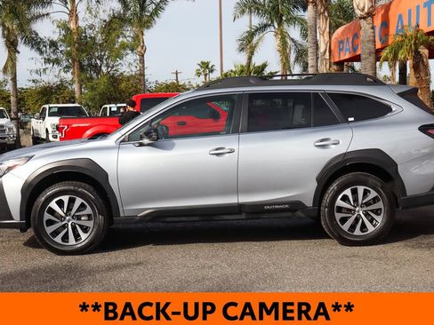 Used 2023 Subaru Outback Premium AWD/4WD image 5