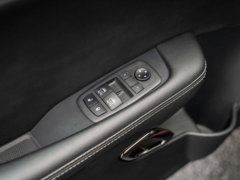 Used 2019 Dodge Challenger SRT Hellcat Redeye RWD image 13
