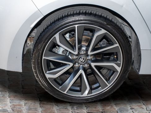 Used 2022 Toyota Corolla SE image 40