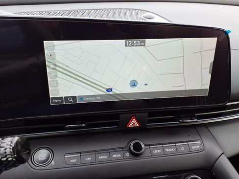 New 2025 Hyundai Elantra SEL image 4