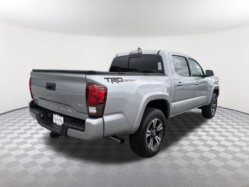 Used 2019 Toyota Tacoma TRD Sport RWD image 7