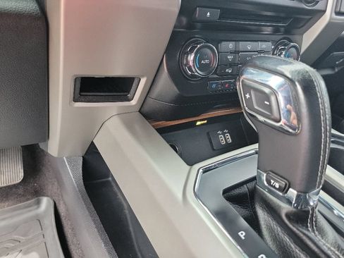 Used 2016 Ford F150 Lariat AWD/4WD image 29