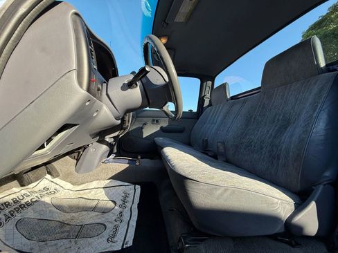 Used 1999 Toyota Tacoma 2WD Regular Cab image 19