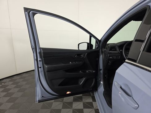Certified 2024 Honda Odyssey Sport image 19