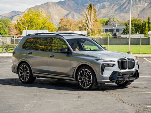 Certified 2025 BMW X7 M60i image 3