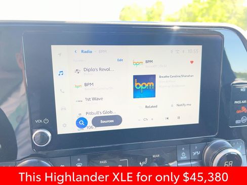 Used 2025 Toyota Highlander XLE image 15