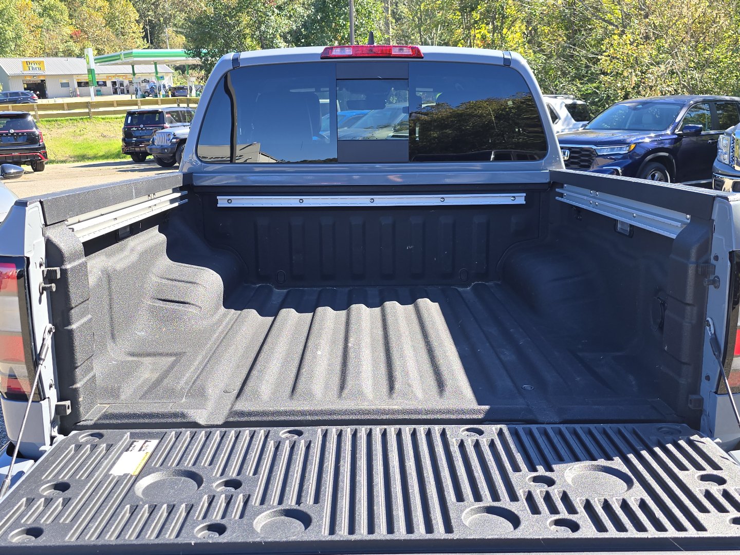Used 2025 Nissan Frontier PRO-4X w/ Pro Premium Package AWD/4WD image 21