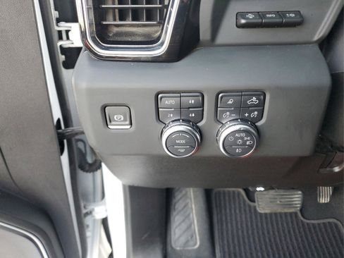 Used 2024 GMC Sierra 3500 Denali Ultimate image 22