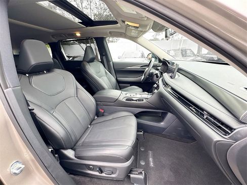 Certified 2026 INFINITI QX60 Luxe w/ Cargo Package image 32