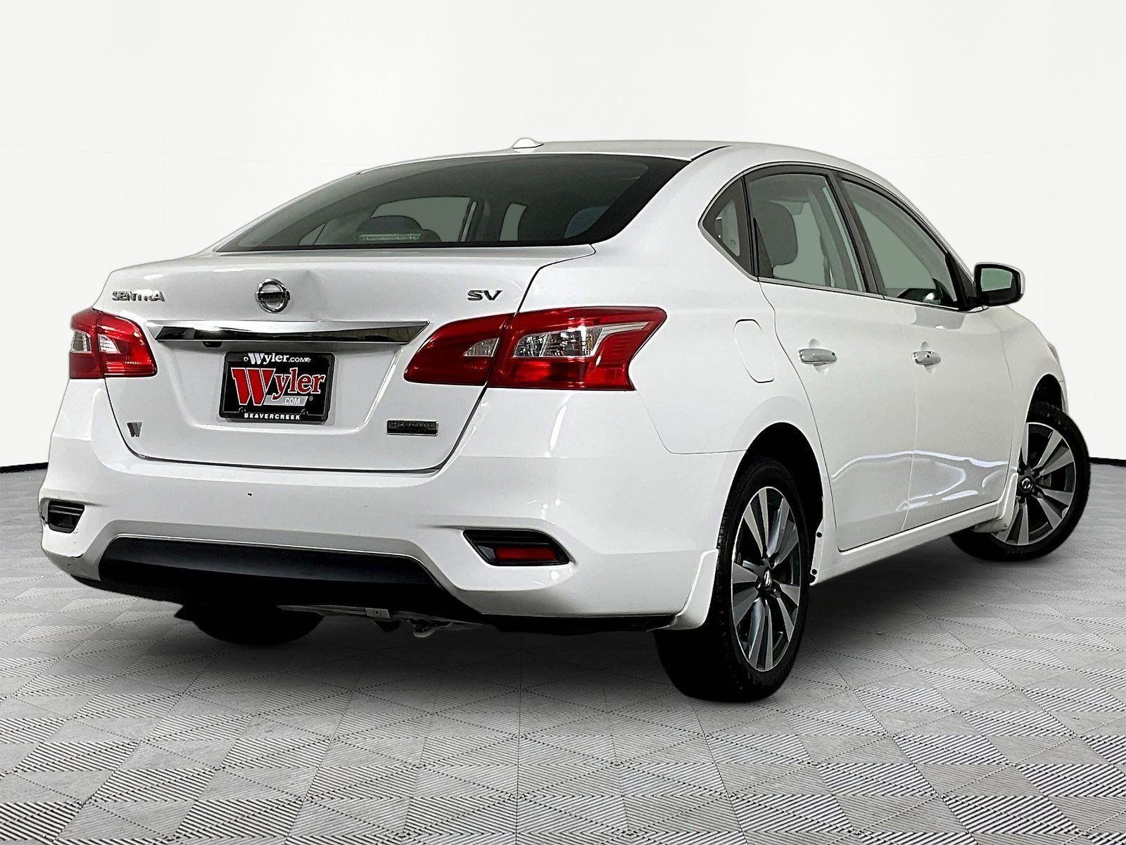 Used 2019 Nissan Sentra SV w/ Special Edition Package FWD image 6