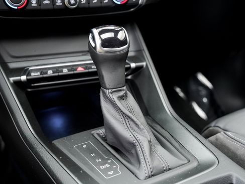 Used 2022 Audi Q3 2.0T Premium Plus image 18