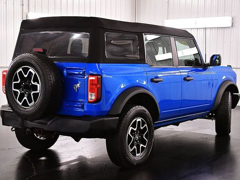 Used 2023 Ford Bronco 4-Door AWD/4WD image 7