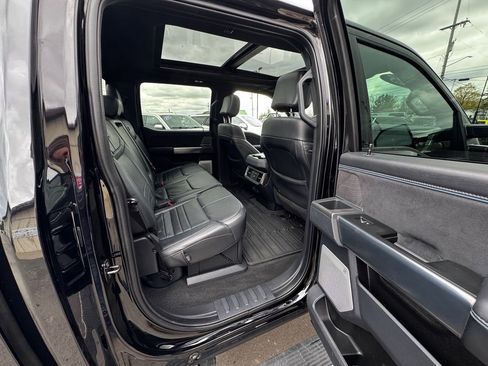 Used 2025 Ford F350 Platinum w/ FX4 Off-Road Package AWD/4WD image 35