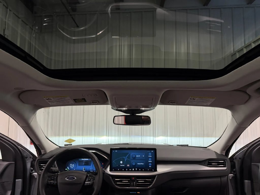 Used 2023 Ford Escape Platinum AWD/4WD image 30