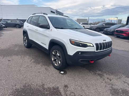 Used 2019 Jeep Cherokee Trailhawk w/ Cold Weather Group image 3